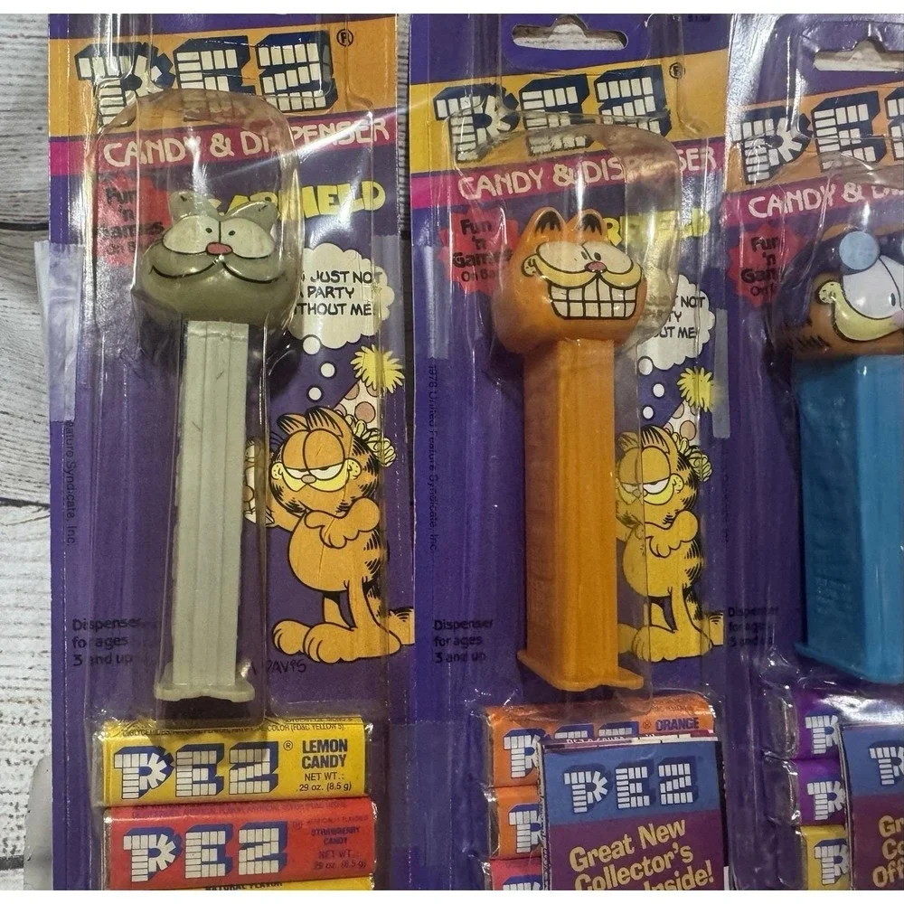Lot of Vintage Garfield PEZ Dispensers Arlene Nermal in original Pkgs TbB3